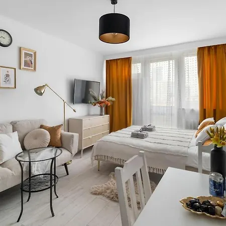 Air-conditioned Downtown Oasis On Foot To Station Metro Smarttv Wifi * Warszawa