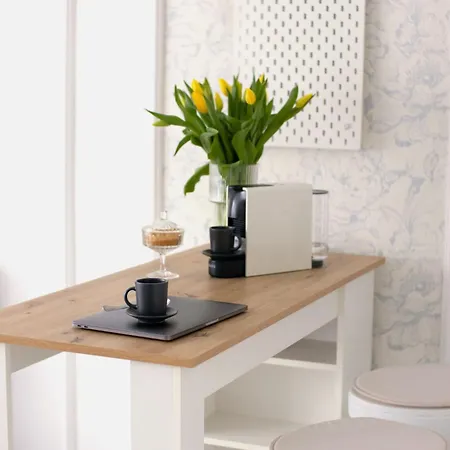 2 X 1 Bedroom Deluxe With Ac Only 900 M To Station *