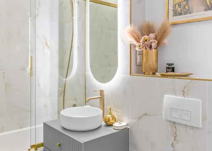 2 X 1 Bedroom Deluxe With Ac Only 900 M To Station Διαμέρισμα Βαρσοβία