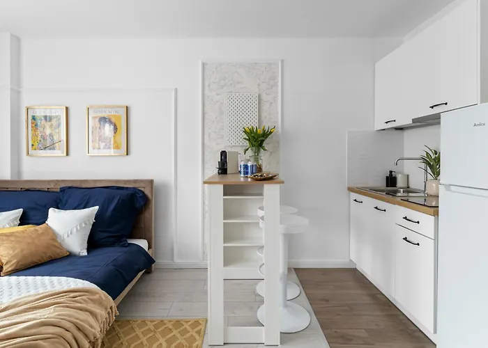 2 X 1 Bedroom Deluxe With Ac Only 900 M To Station Διαμέρισμα