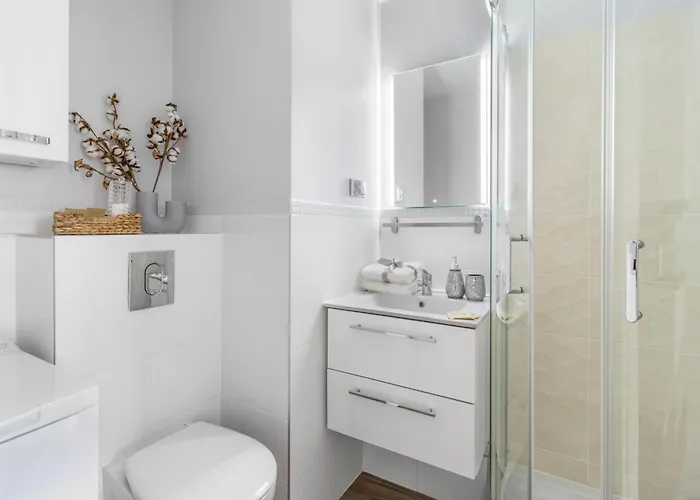 2 X 1 Bedroom Deluxe With Ac Only 900 M To Station Διαμέρισμα *