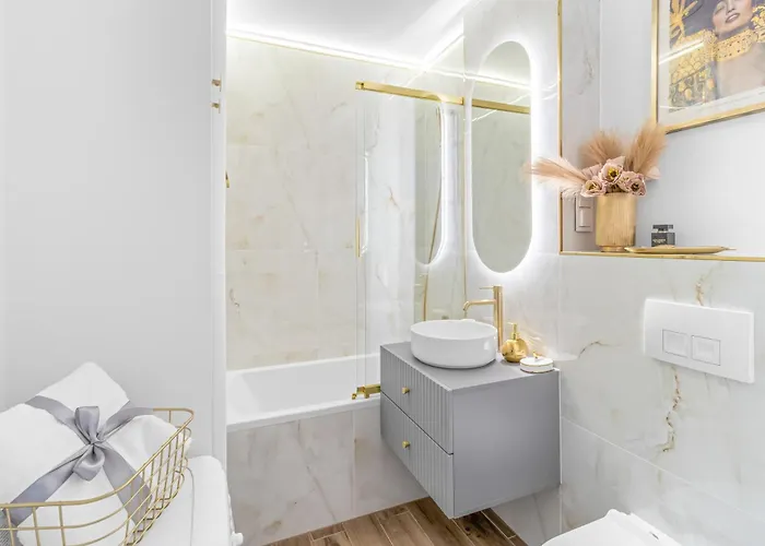 2 X 1 Bedroom Deluxe With Ac Only 900 M To Station