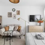 公寓 2 X 1 Bedroom Deluxe With Ac Only 900 M To Station
