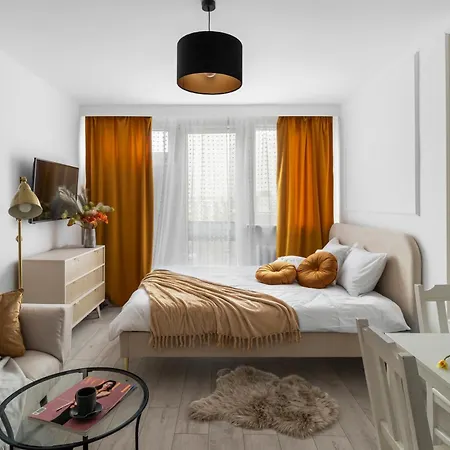 2 X 1 Bedroom Deluxe With Ac Only 900 M To Station Βαρσοβία